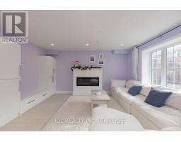 103 Herefordshire Crescent, Newmarket, ON L3X3K8 Photo 38