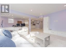 103 Herefordshire Crescent, Newmarket, ON L3X3K8 Photo 41