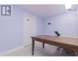 103 Herefordshire Crescent, Newmarket, ON L3X3K8 Photo 42