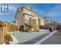103 Herefordshire Crescent, Newmarket, ON L3X3K8 Photo 45