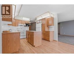 Living room - 332, 100 2 Avenue S, Lethbridge, AB T1K0B5 Photo 8
