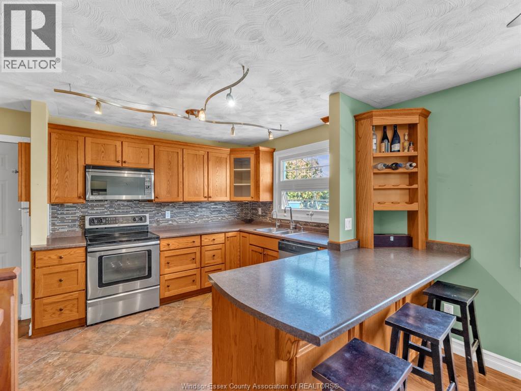 920 Essex Road 14, Leamington — photo 7