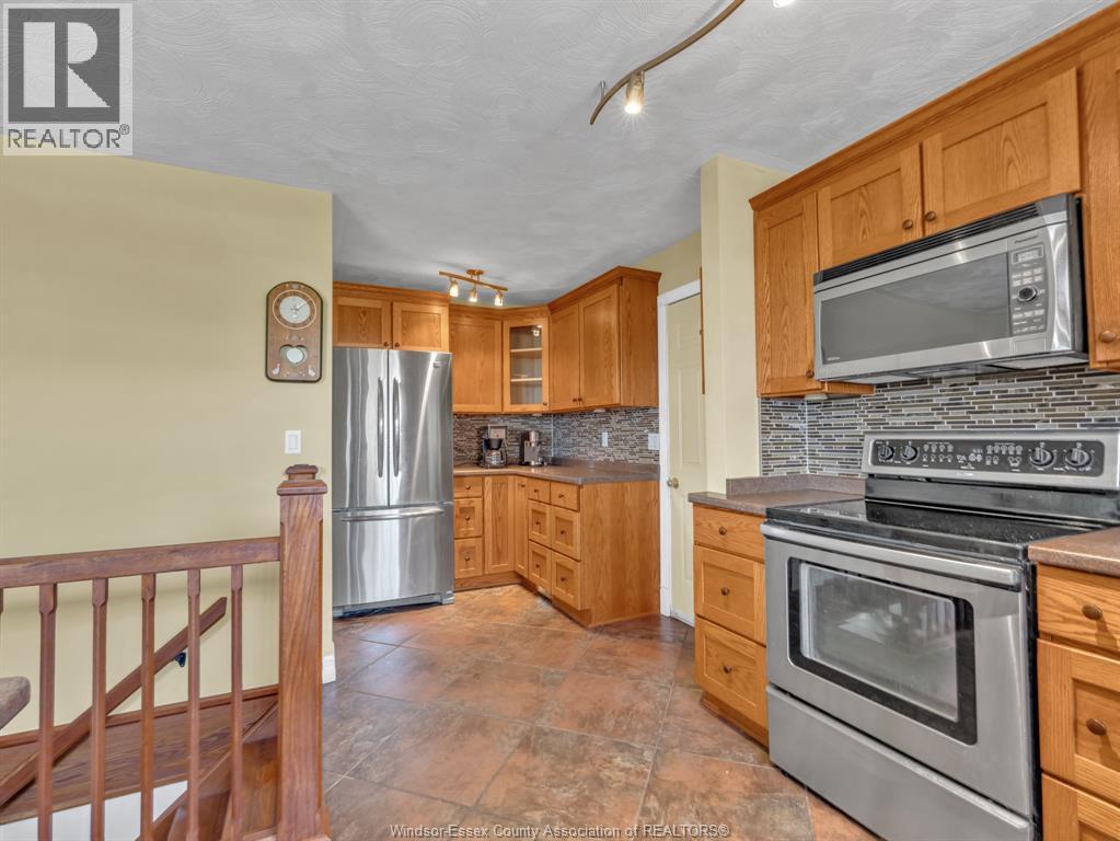 920 Essex Road 14, Leamington — photo 9