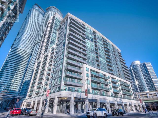 25 Lower Simcoe Street — photo 16