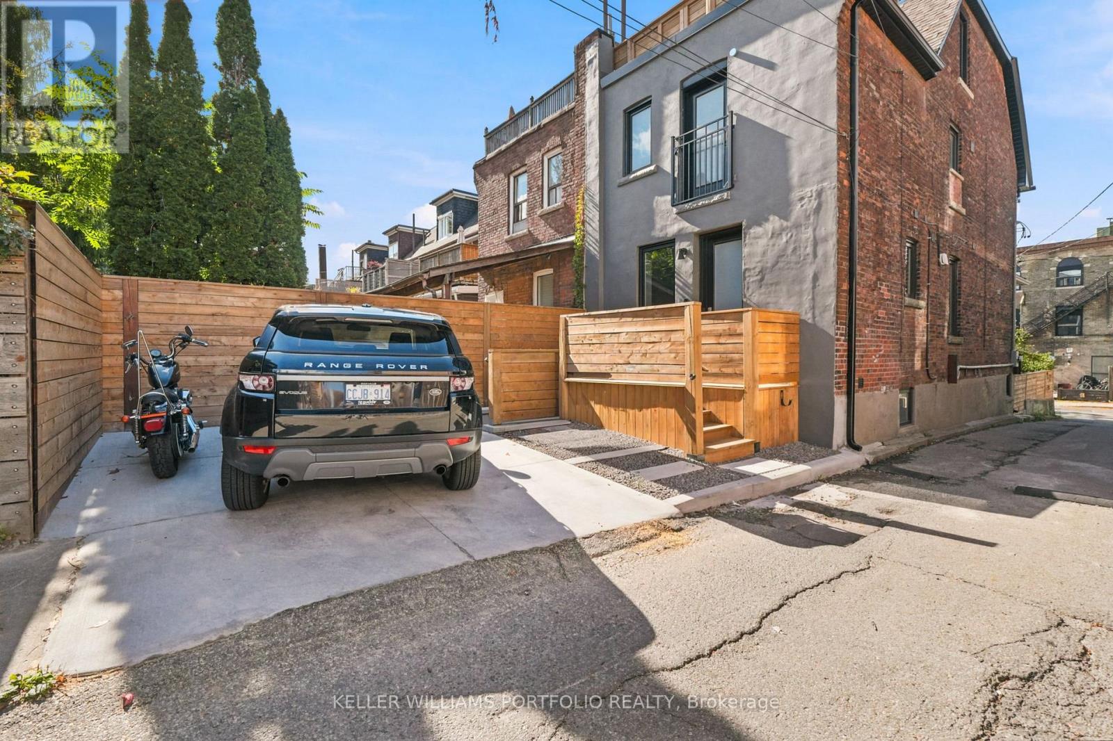 173 Beatrice Street — photo 20