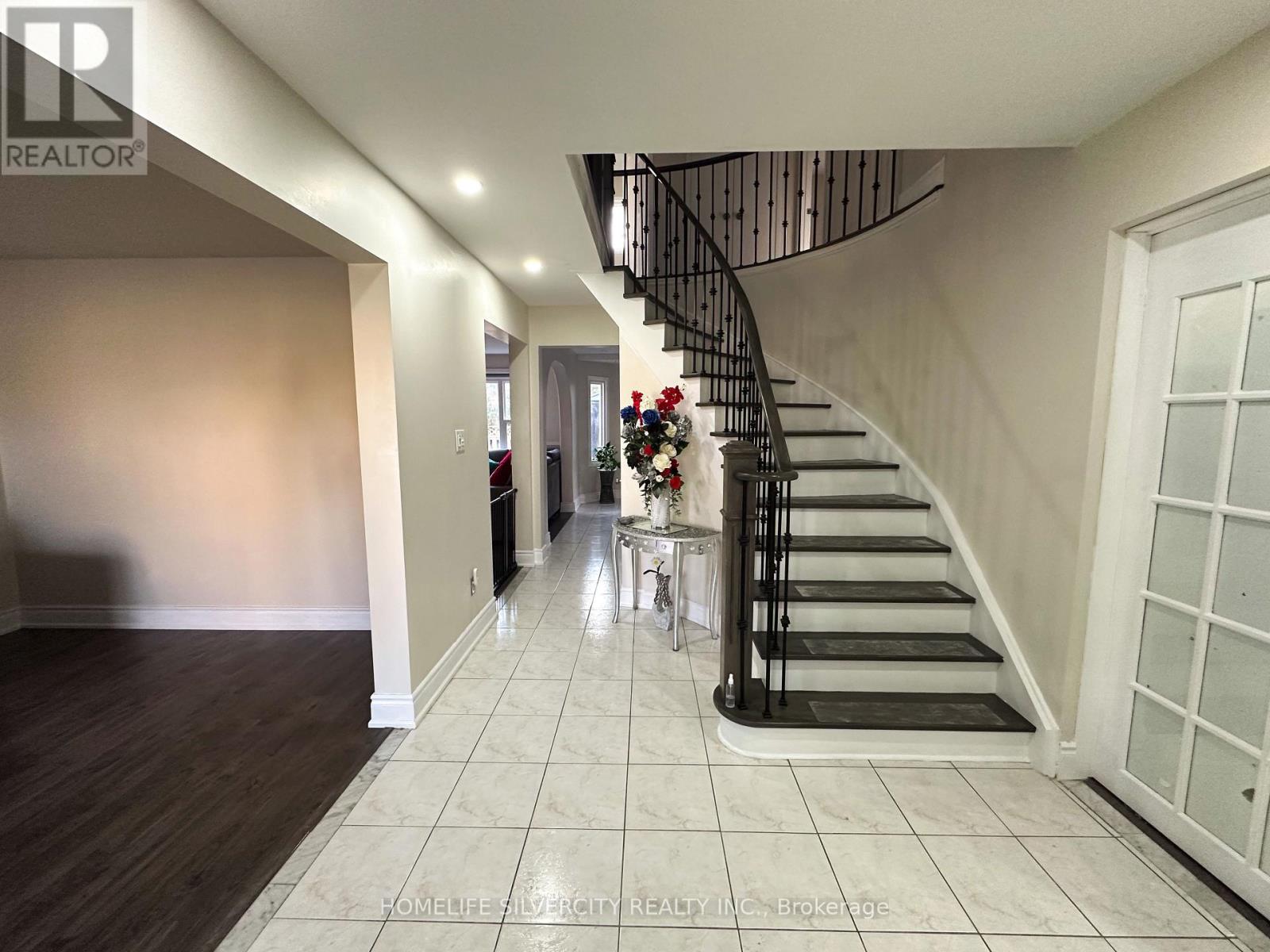 200 CONESTOGA DRIVE - 5