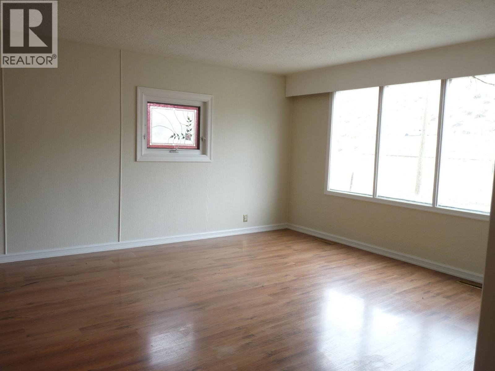 1160 Meadow Lane - 7