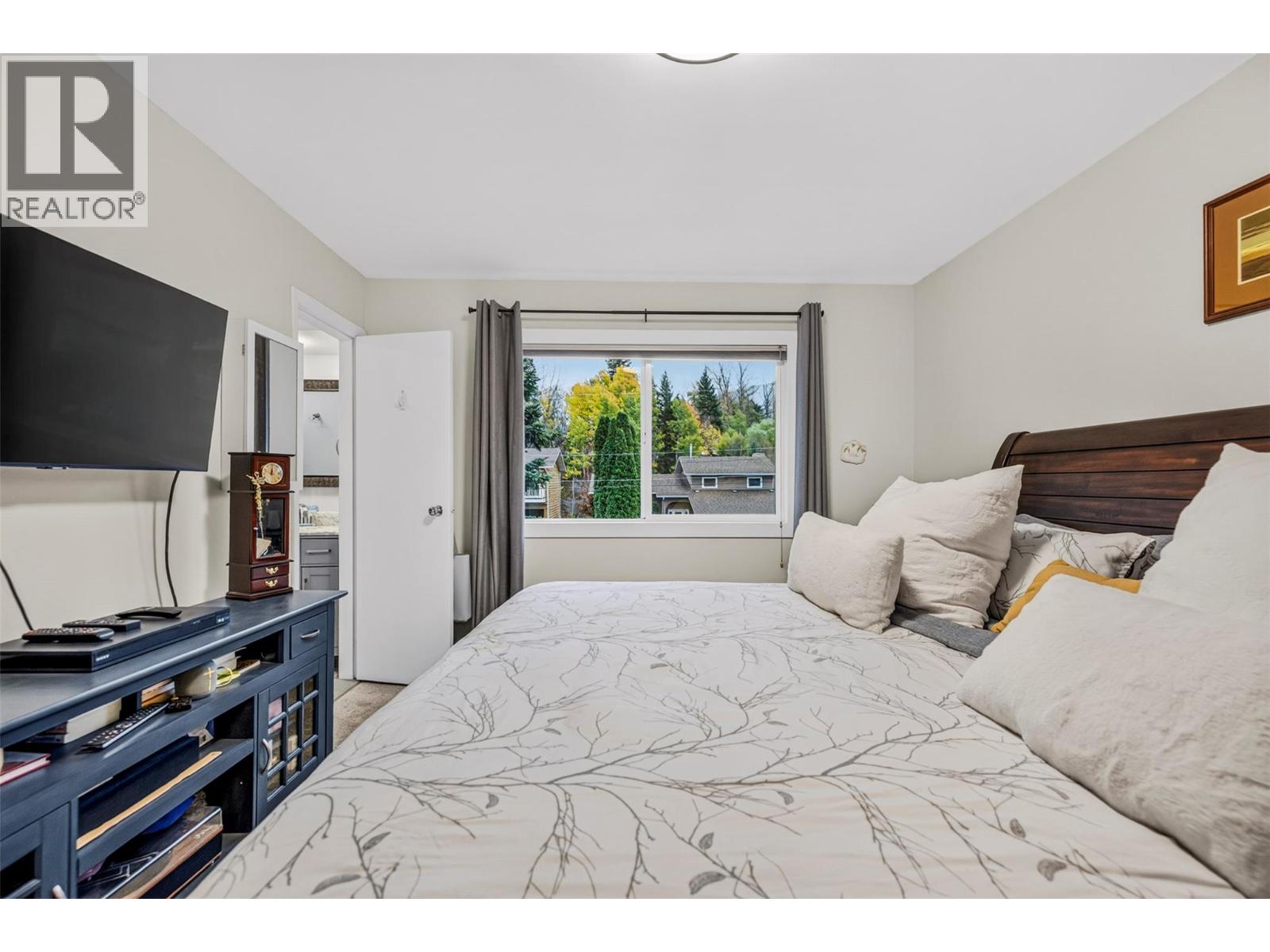 36 Mt Klauer Street - 43