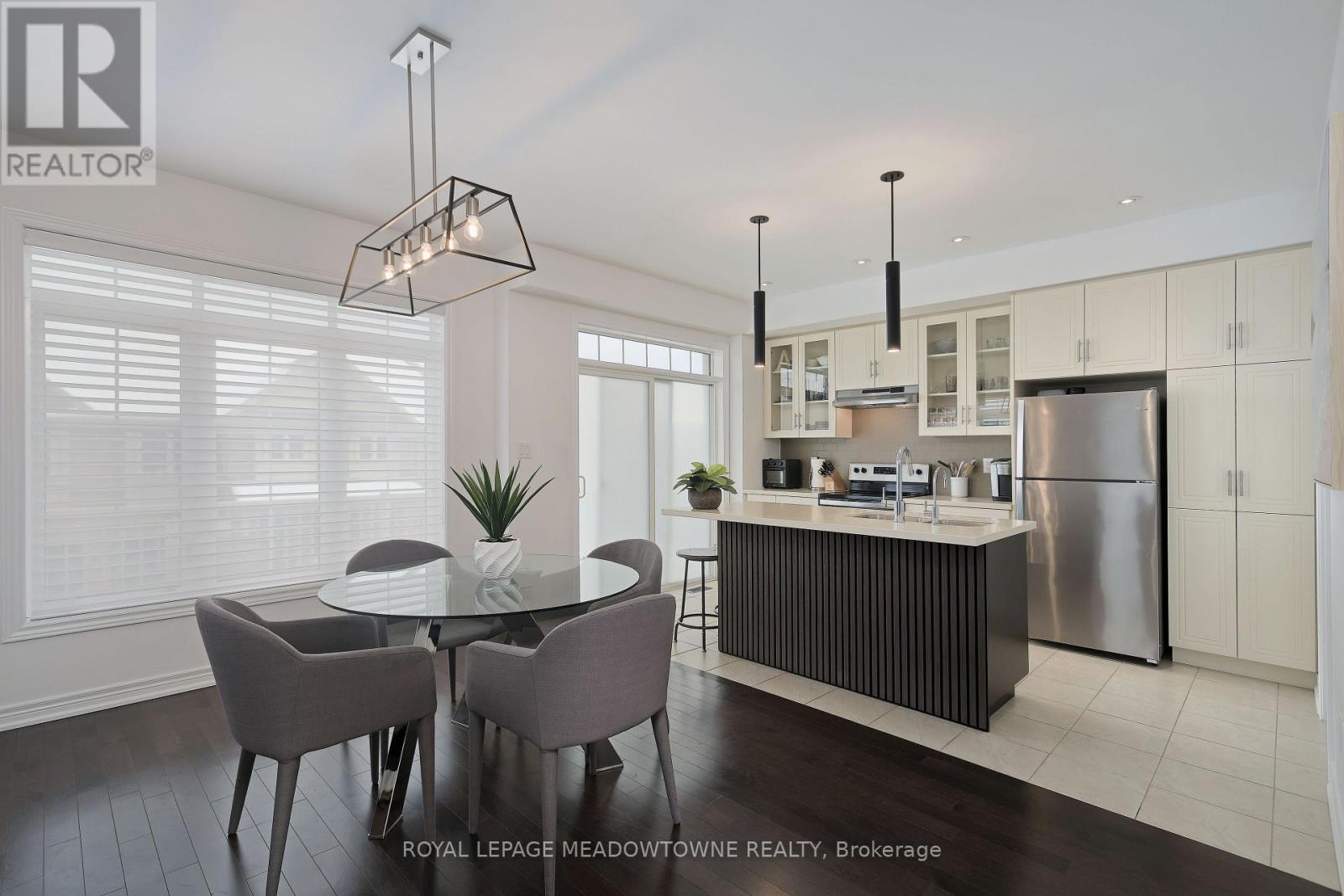 3215 William Coltson Avenue — photo 14