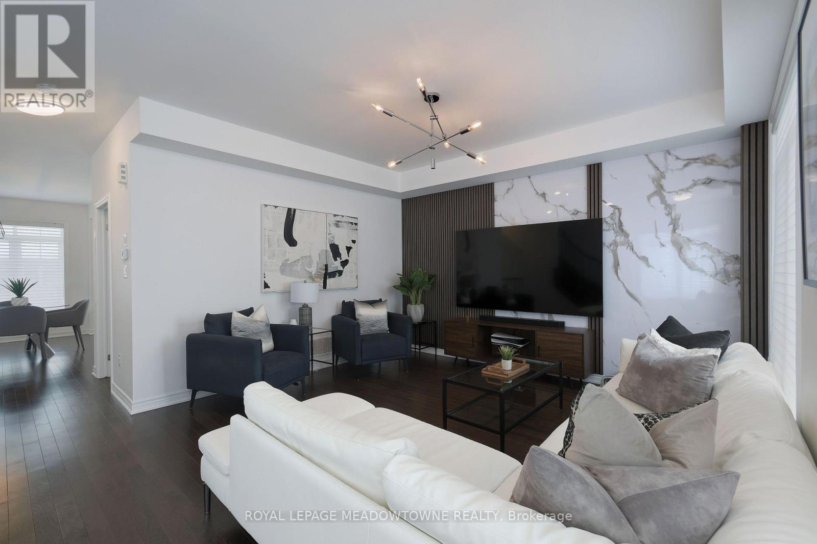 3215 William Coltson Avenue — photo 10