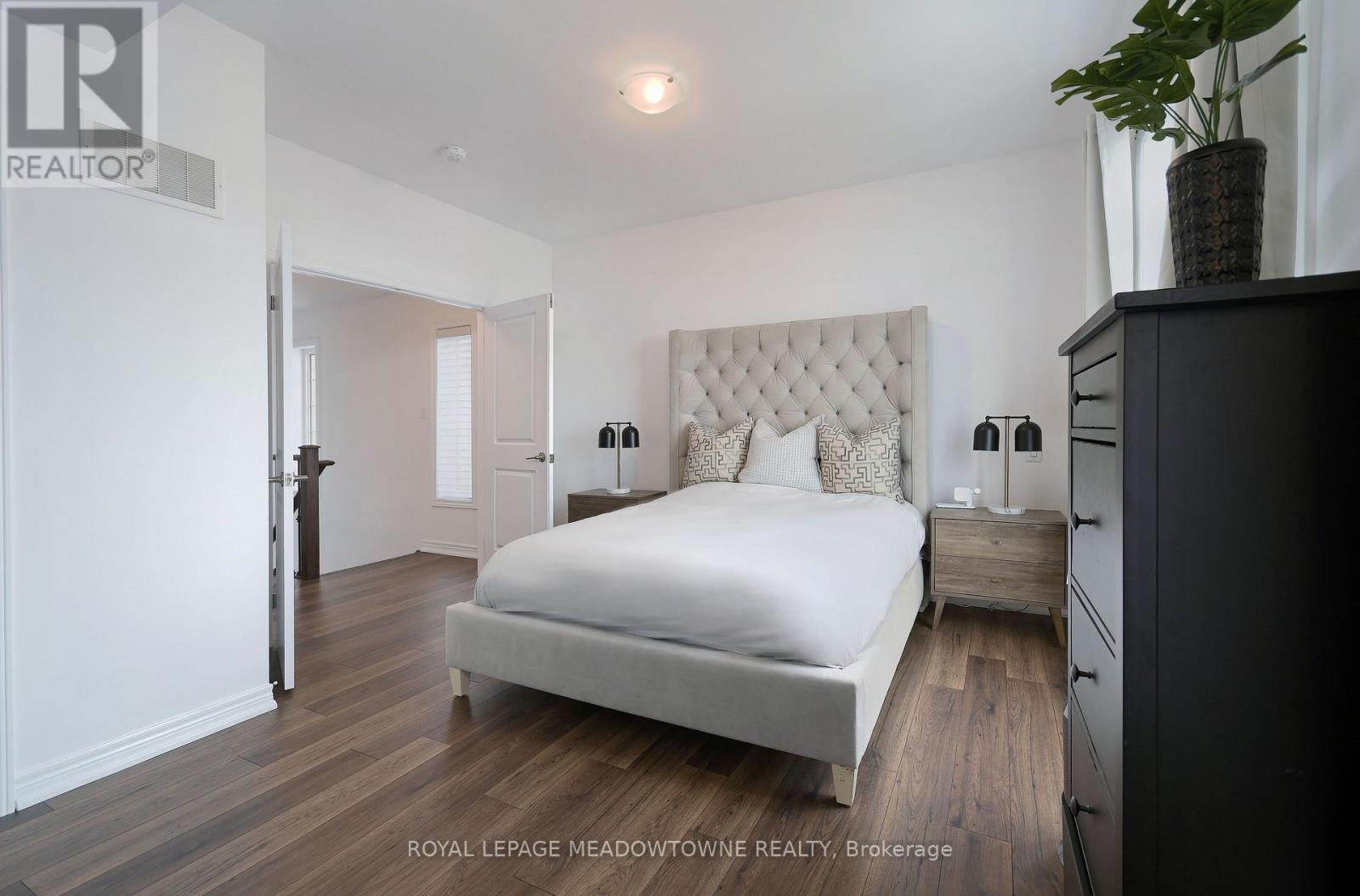 3215 William Coltson Avenue — photo 25