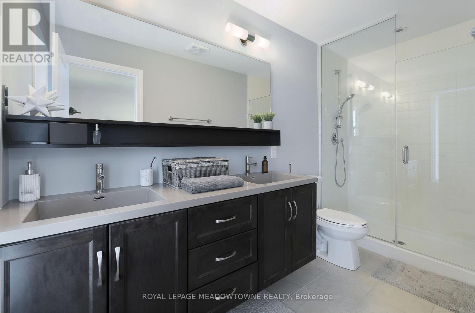 3215 William Coltson Avenue — photo 27