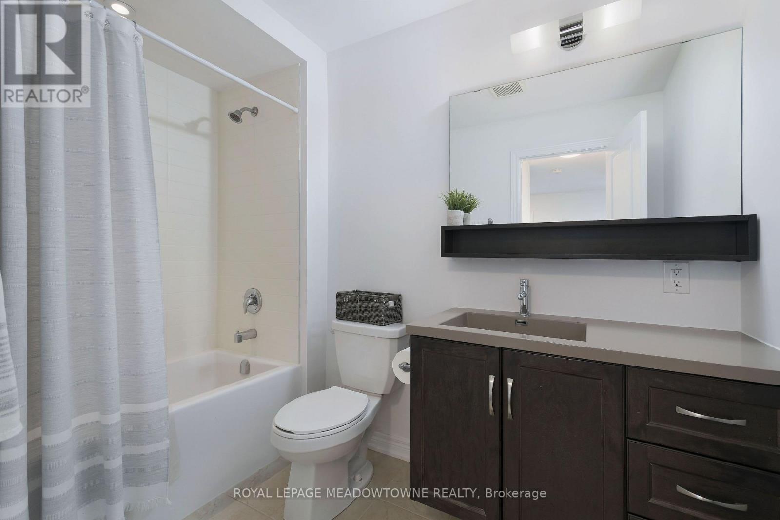 3215 William Coltson Avenue — photo 33