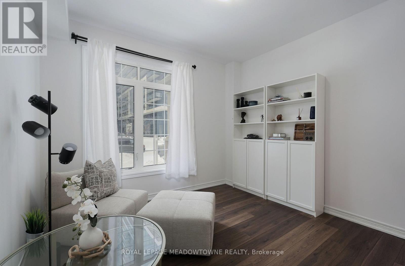 3215 William Coltson Avenue — photo 34