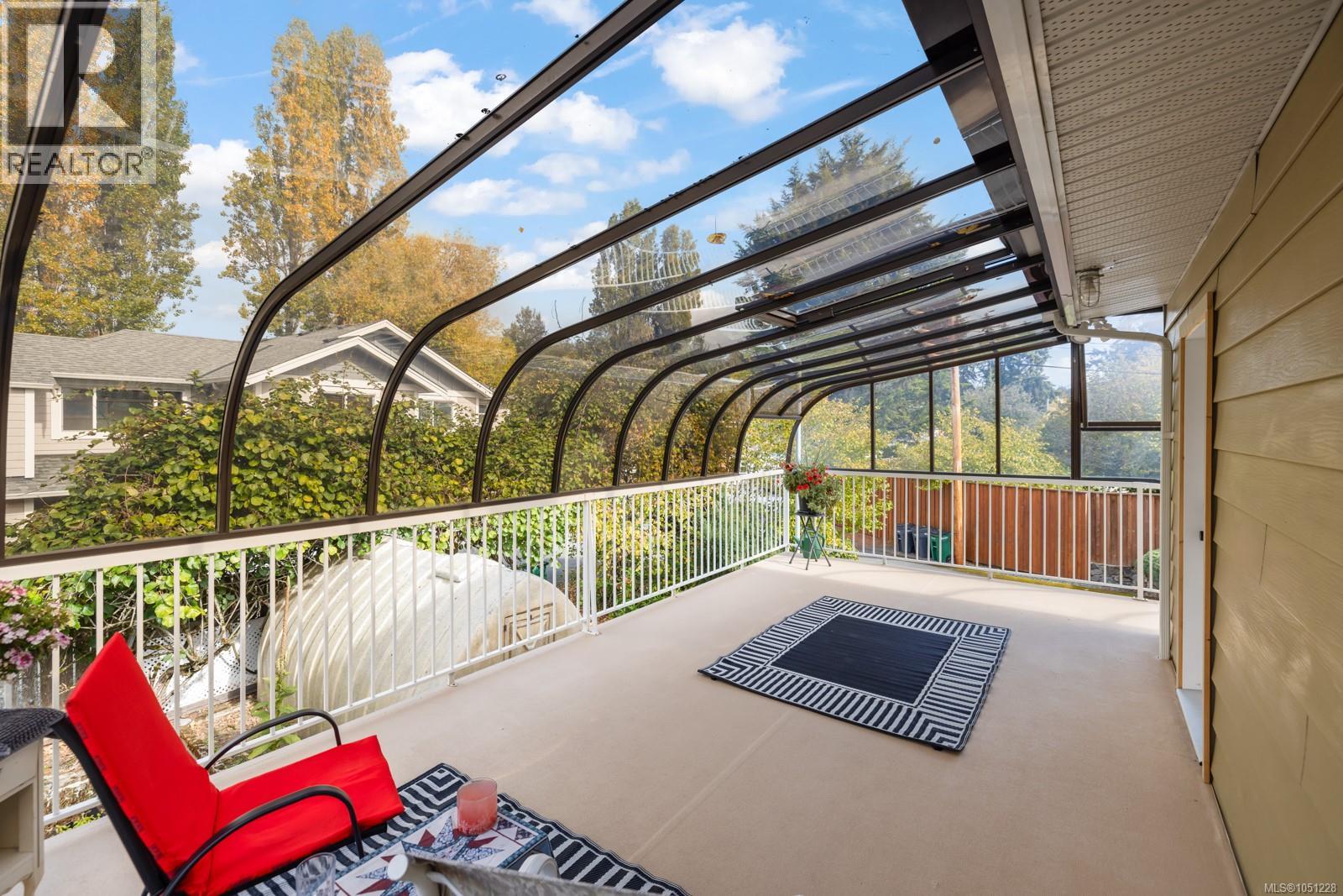  586 Normandy Road, Saanich