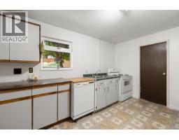 586 Normandy Rd, Saanich, BC V8Z3J2 Photo 25