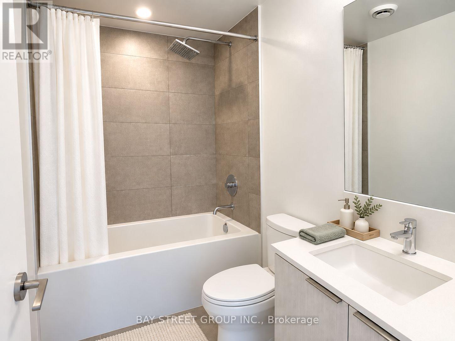 8 Wellesley Street West — photo 10