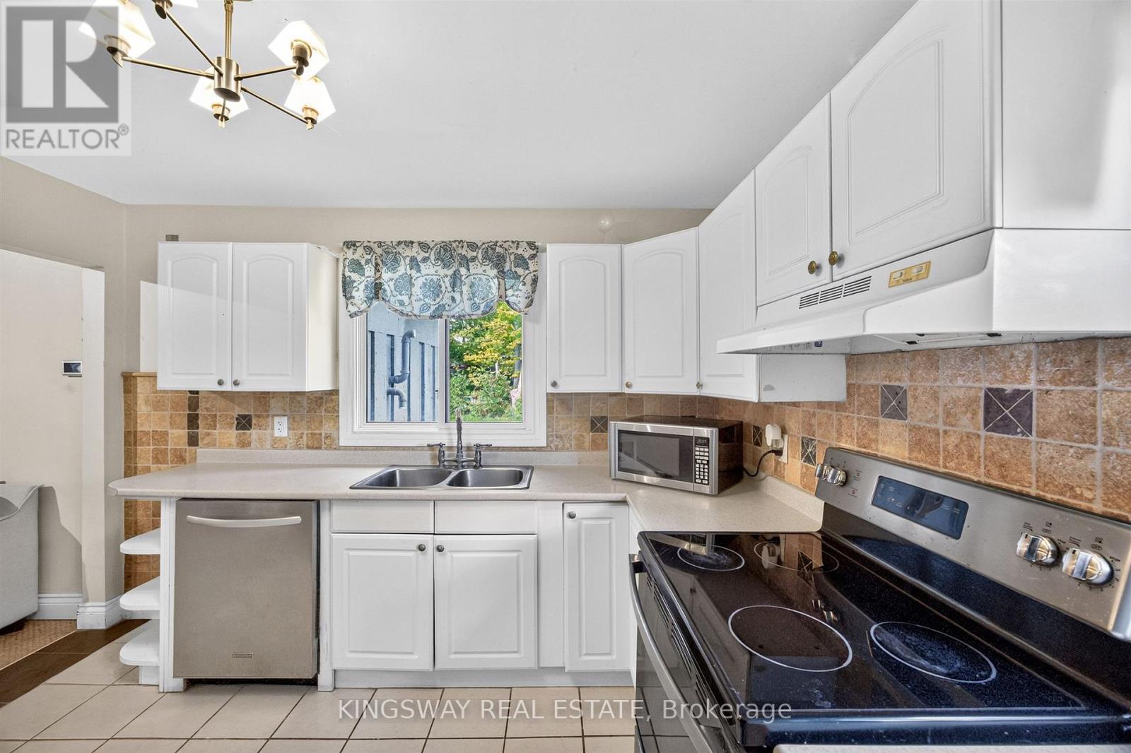 3934 Lakeview Road, Innisfil, ON photo 18