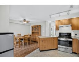 70 20760 Duncan Way, Langley, BC V3A9J6 Photo 11