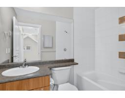 70 20760 Duncan Way, Langley, BC V3A9J6 Photo 26