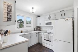 Laundry room - 151 Dorge Drive, Winnipeg, MB R3V1M3 Photo 12