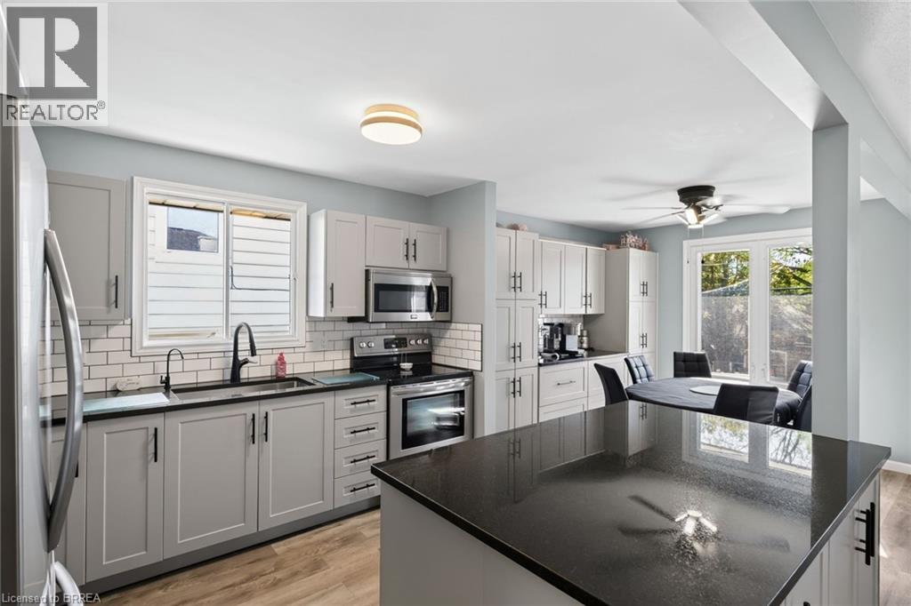 17 Emilie Street — photo 10