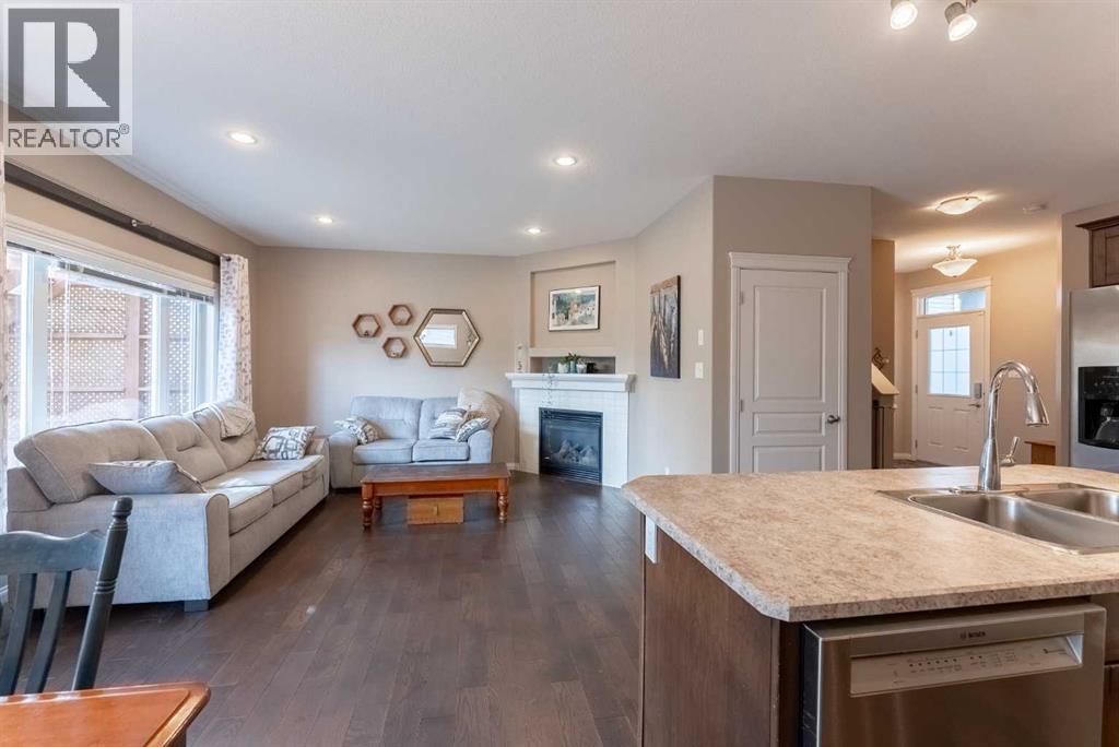 306 Twinriver Road W, photo 7 of 44