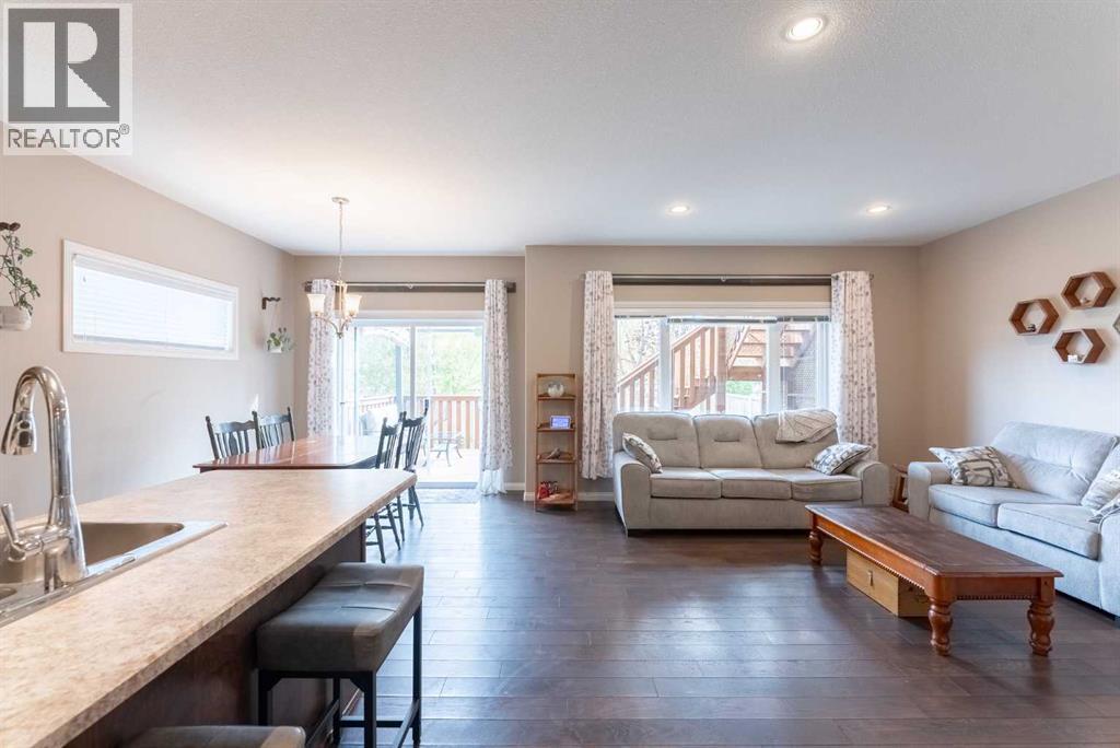 306 Twinriver Road W, photo 8 of 44