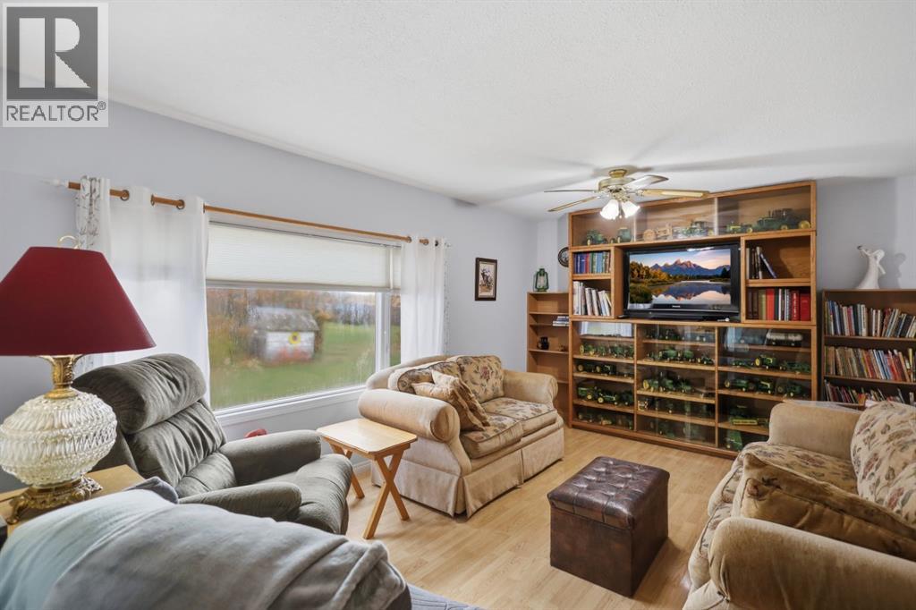 Listing photo – 444005 Range Road 261 Range, Rural Ponoka County