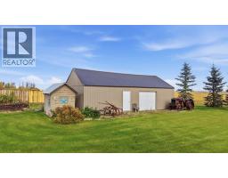 Family room - 444005 Range Road 261 Range, Rural Ponoka County, AB T4J1R4 Photo 7
