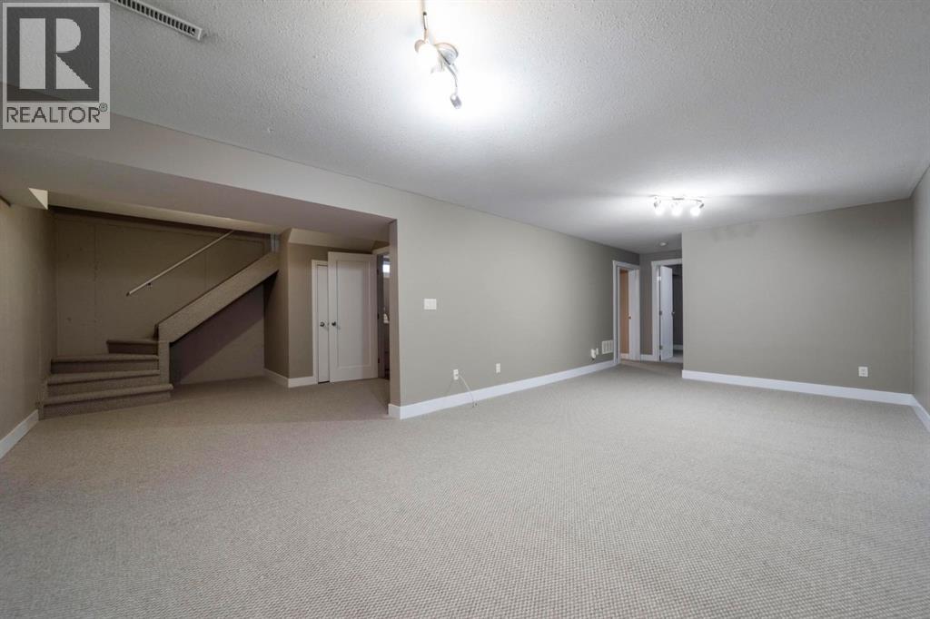 Listing photo – 4614 61 Street, Camrose