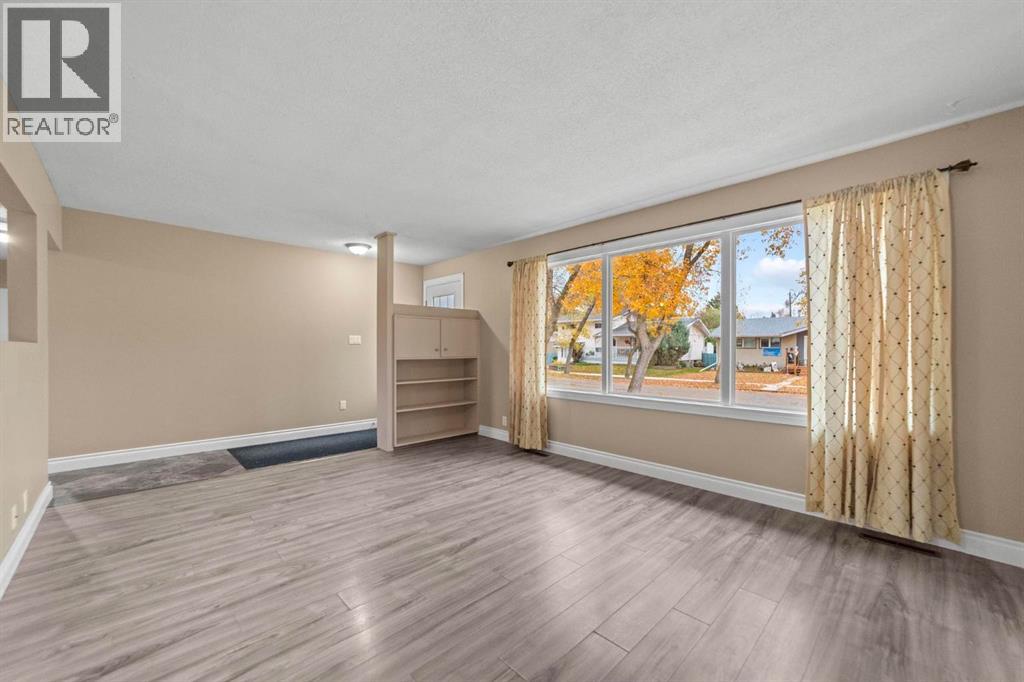 Listing photo – 4614 61 Street, Camrose
