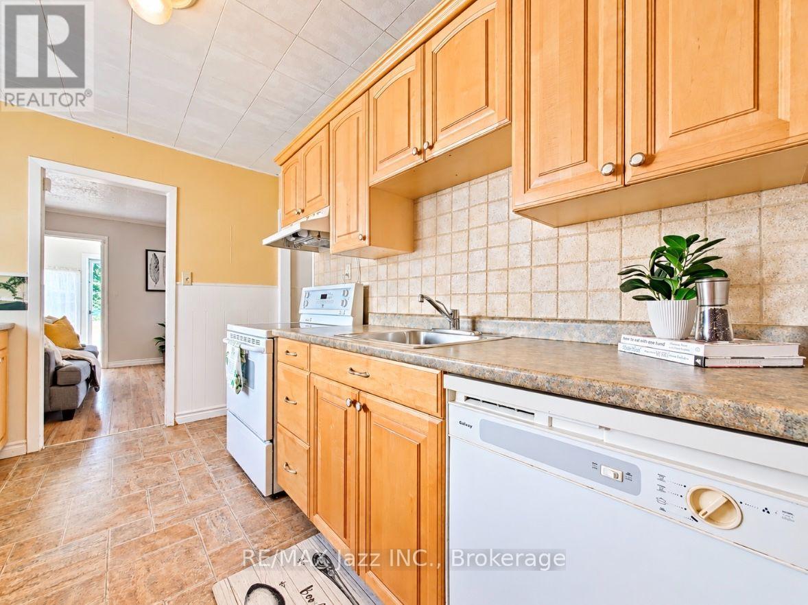 152 Victoria Street North, Port Hope, ON photo 7