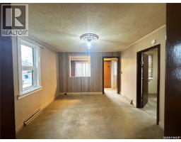 3pc Bathroom - 513 5th Avenue Se, Weyburn, SK S4H1Y7 Photo 6
