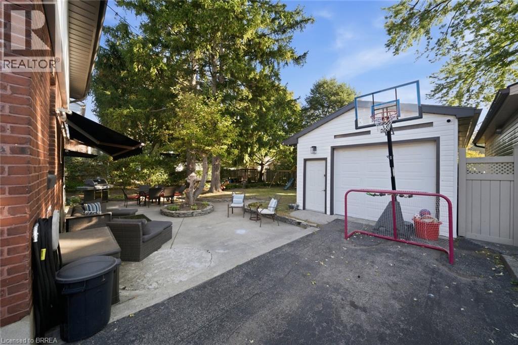 13 Forest Road — photo 34