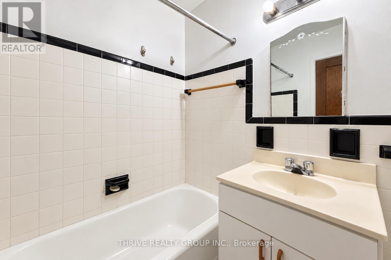 12 - 50 RIDOUT STREET S, London South (South F) — photo 11