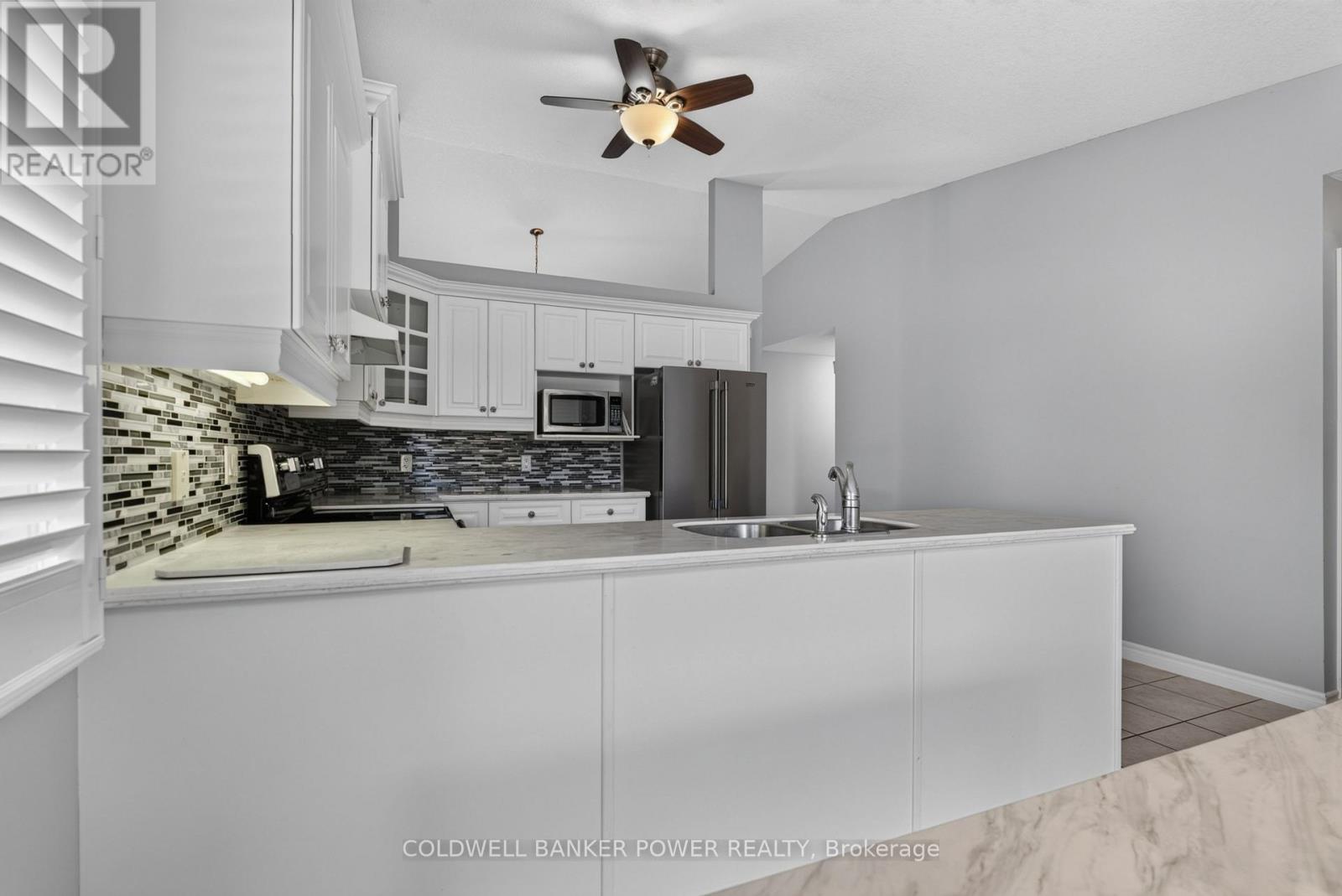 572 Thistlewood Drive — photo 16
