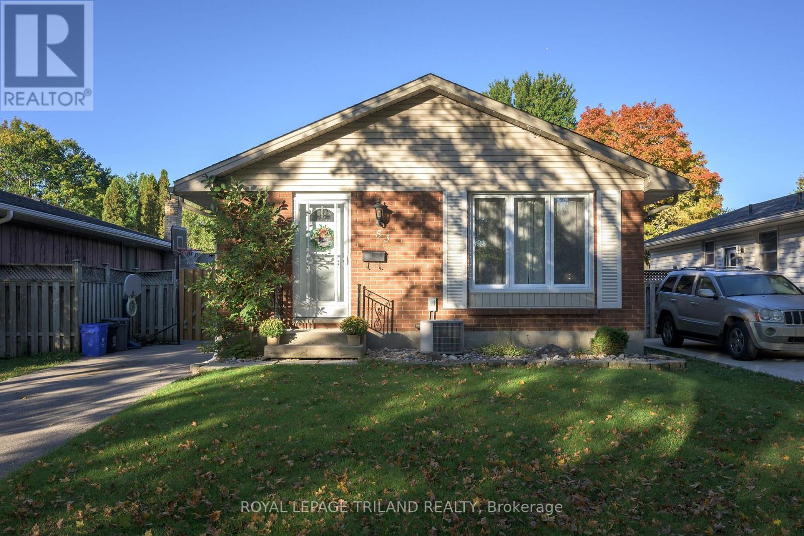 53 STROUD CRESCENT, London South (South X)
