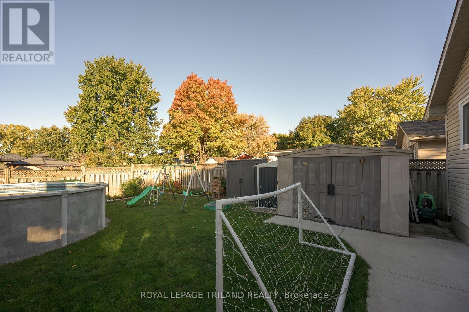 53 Stroud Crescent — photo 14