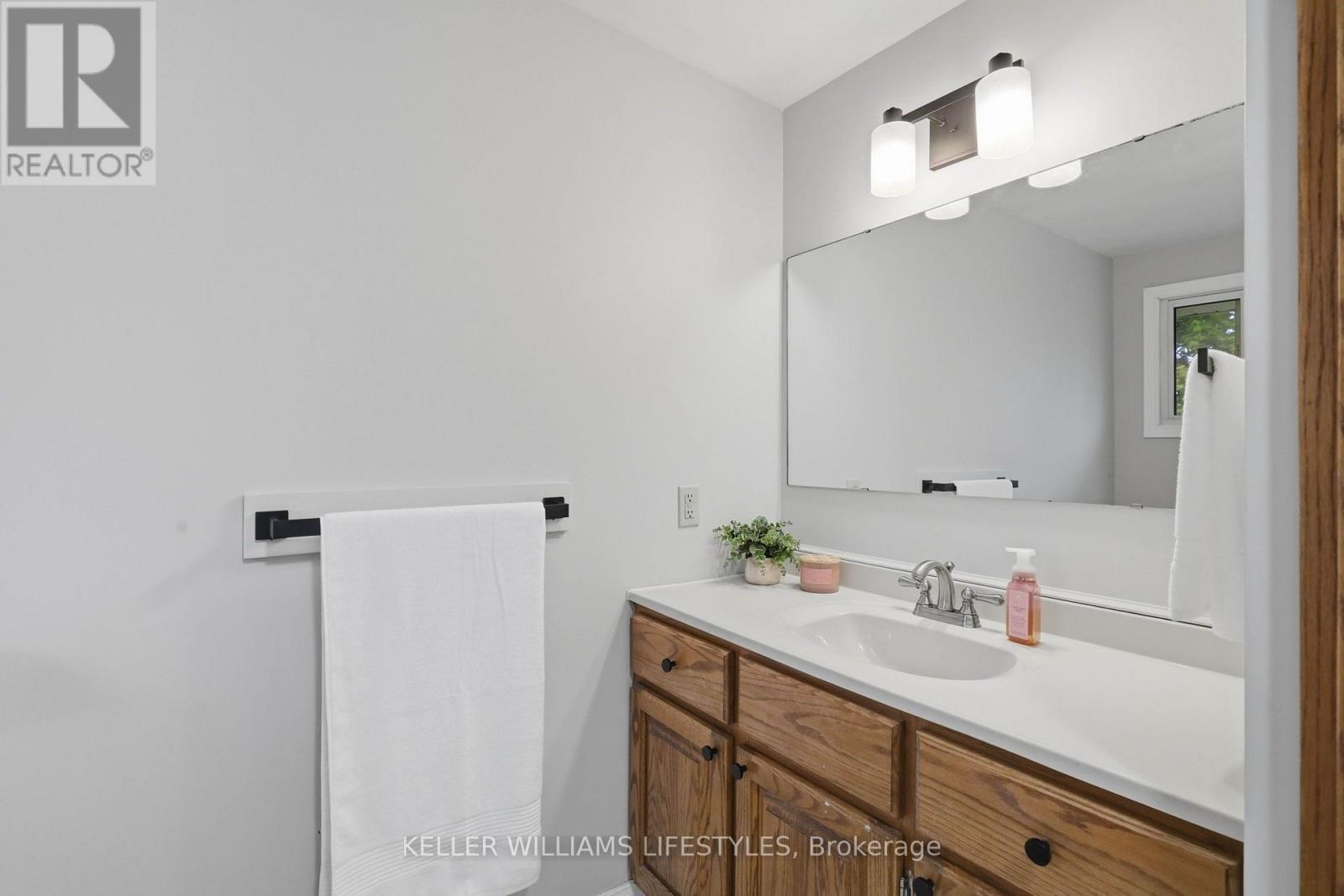 344 Robert Street — photo 26