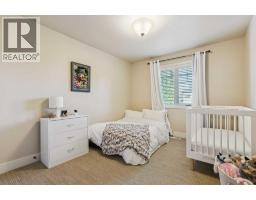 2050 47 Avenue SW - photo 19
