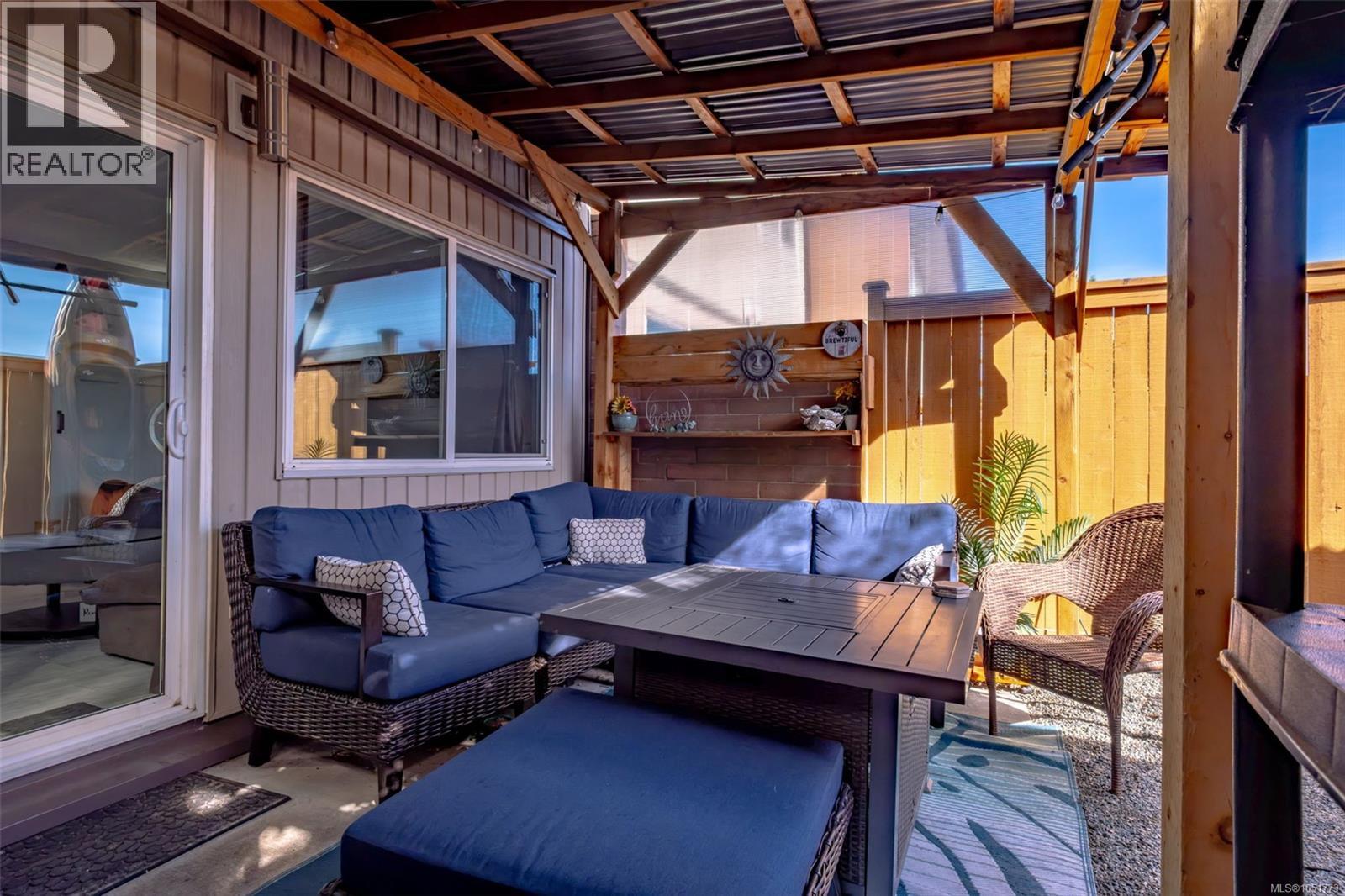 #12 285 Harewood Rd - 2