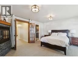 2050 47 Avenue SW - photo 16