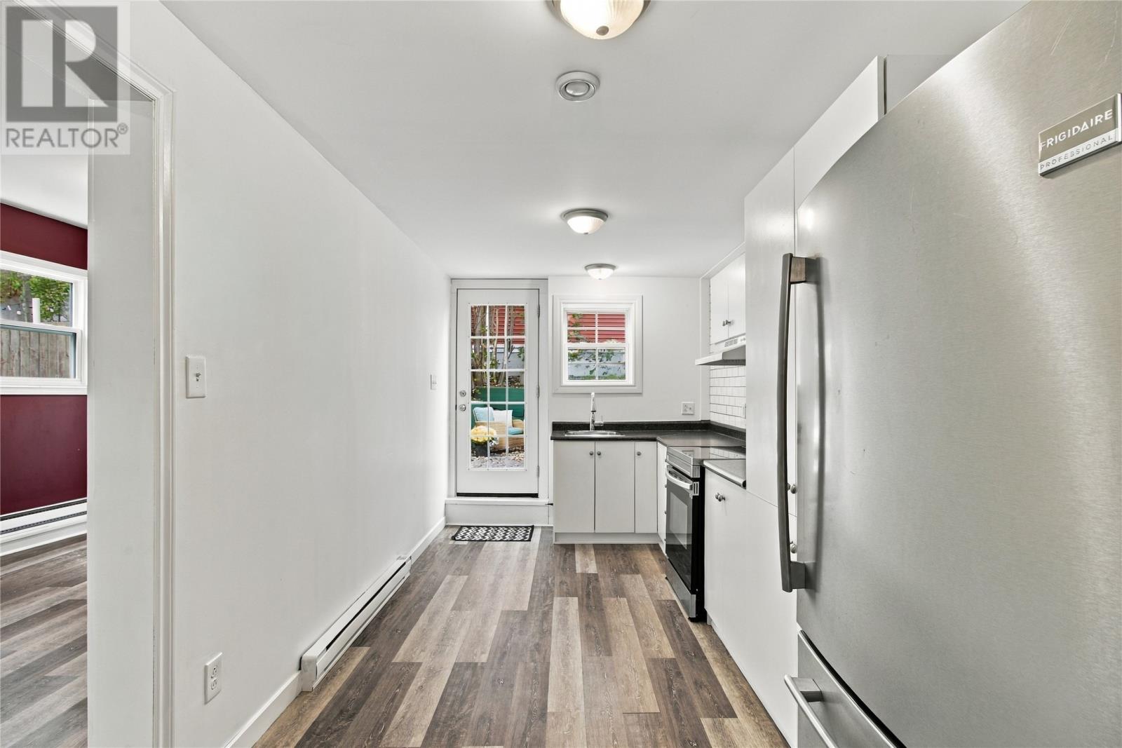8 Charlton Street - 8