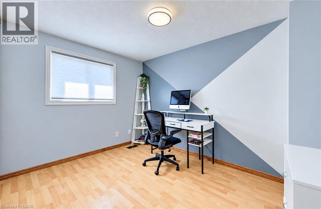 136 Sekura Crescent — photo 19