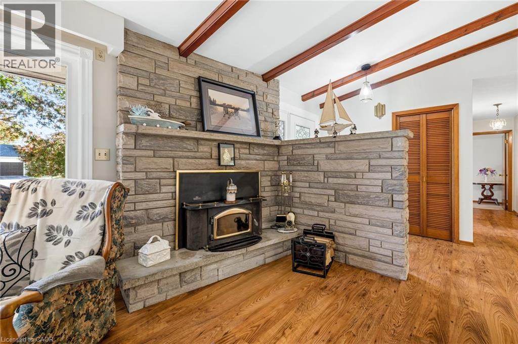 42 GREENWOOD Road - 11