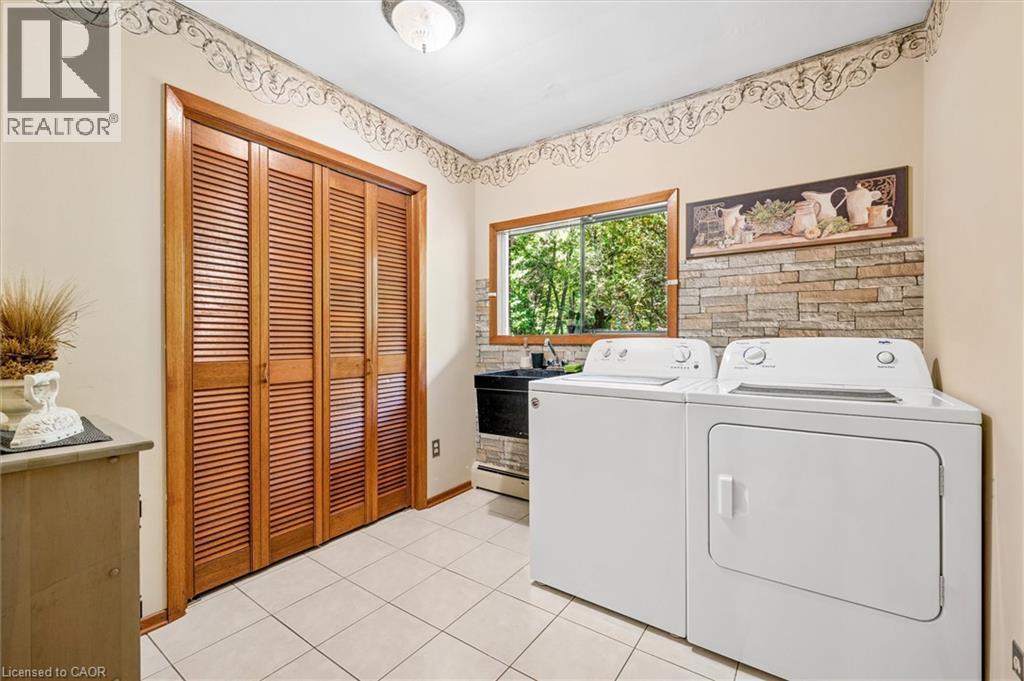 42 GREENWOOD Road - 23
