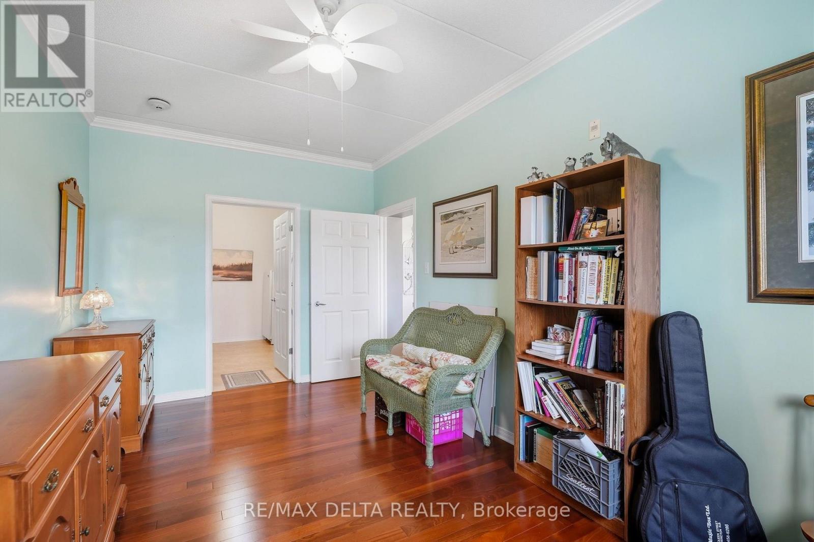 2360 Albert Street — photo 26