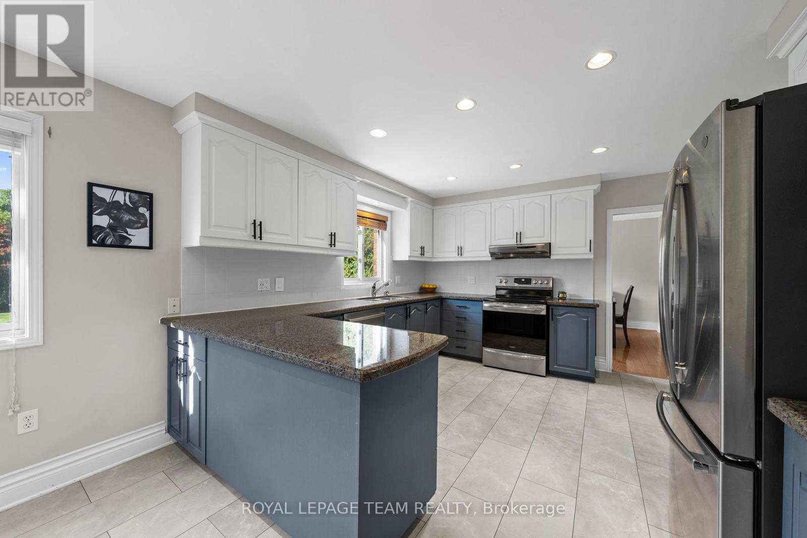 1366 Cornfield Crescent — photo 17