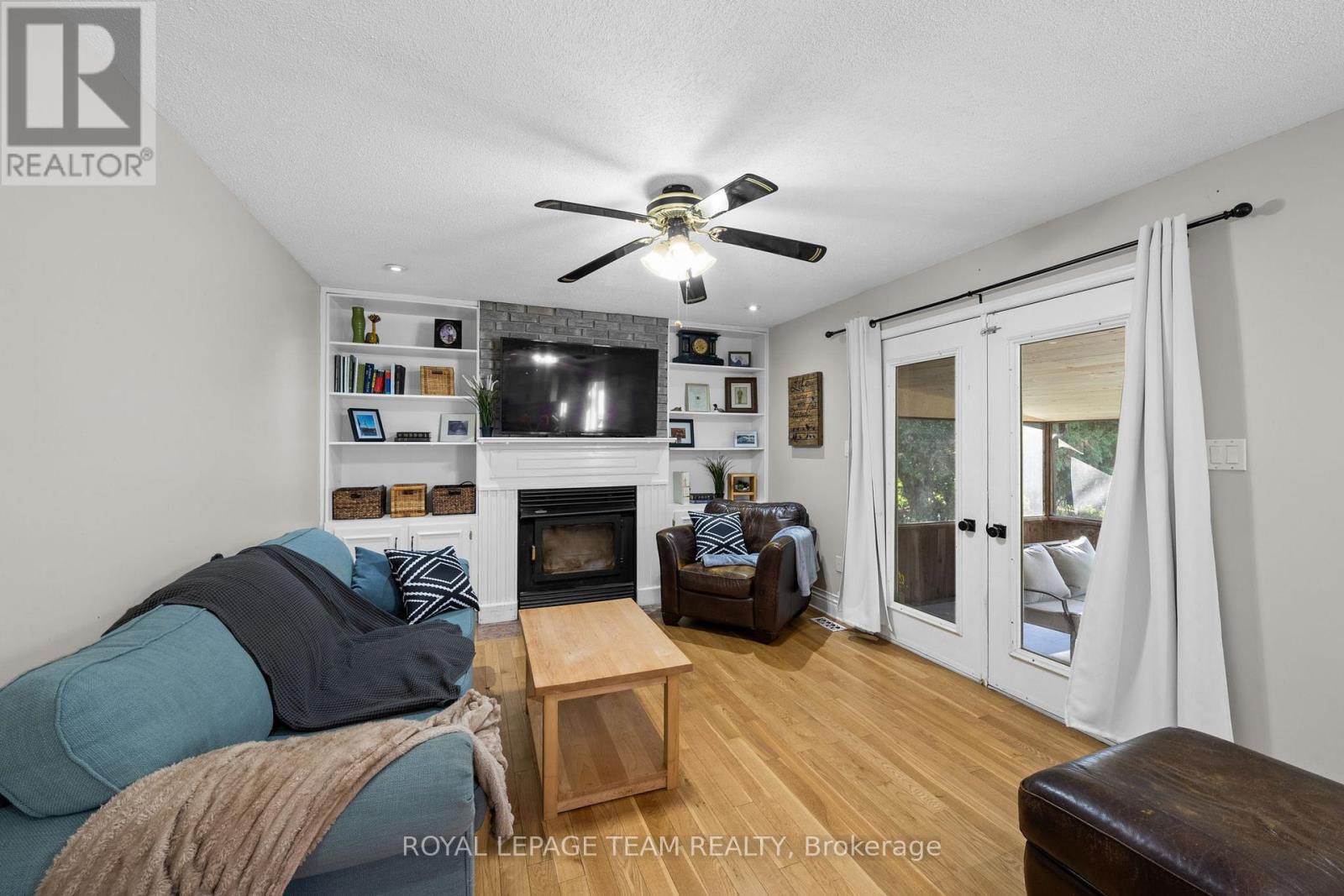 1366 Cornfield Crescent — photo 23